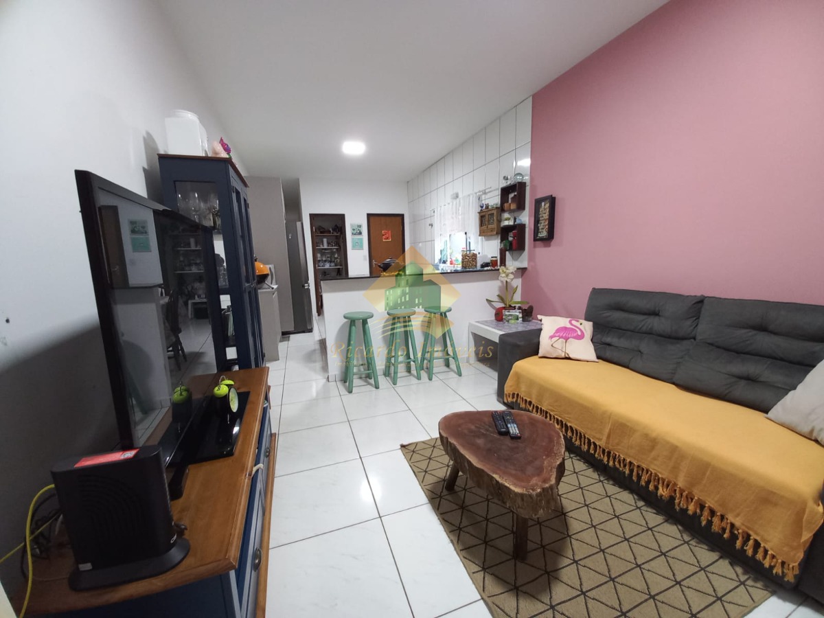 Casa à venda com 2 quartos, 70m² - Foto 7