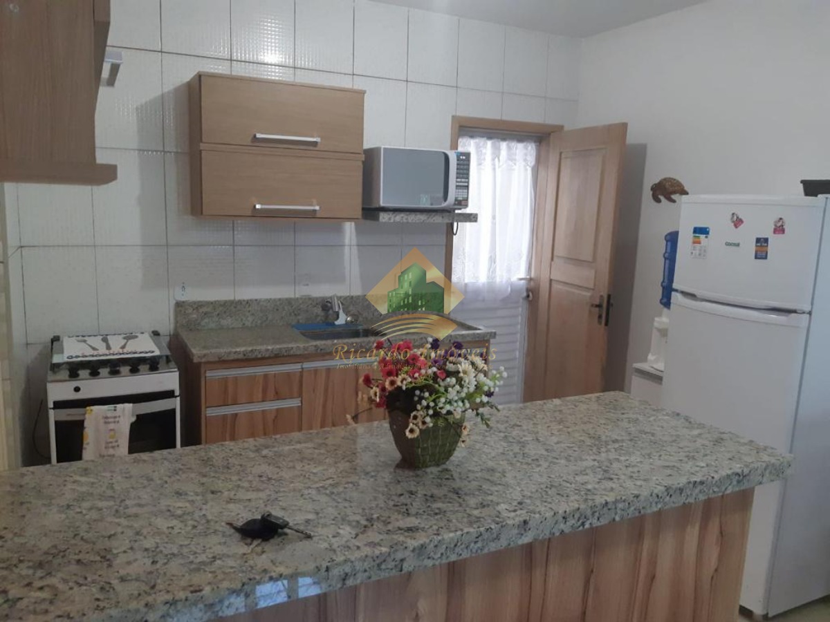 Apartamento de 2 dormitórios entre o itaguá e ténorio