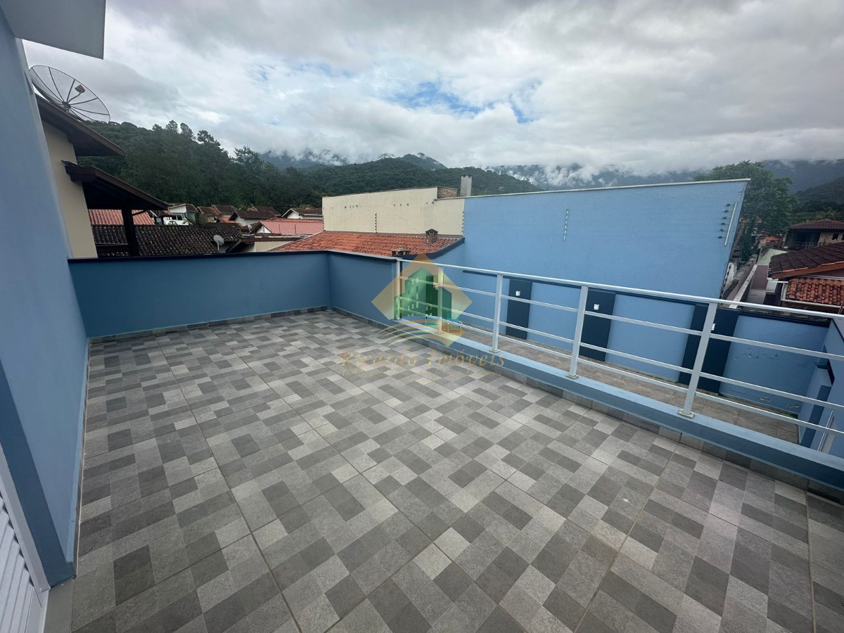 Linda casa em condomínio fechado