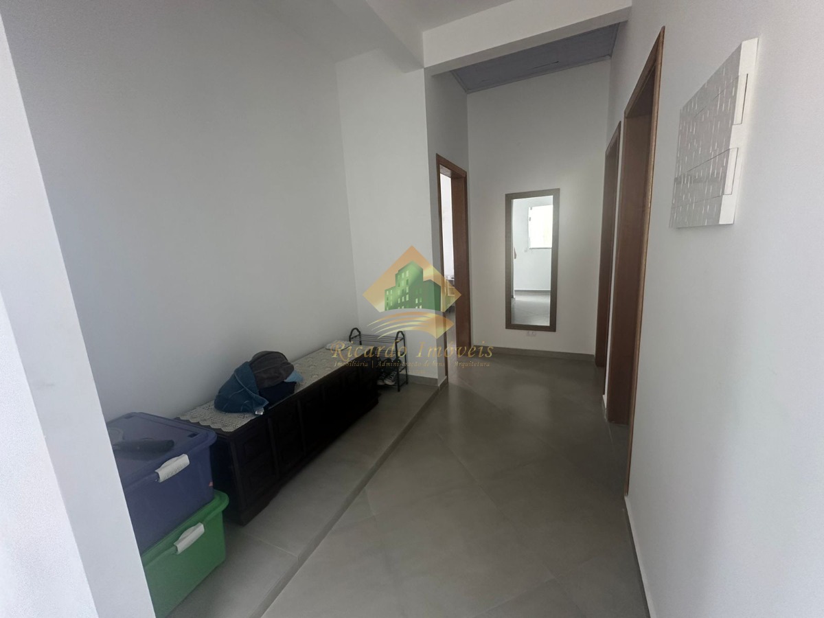 Linda casa em condomínio fechado