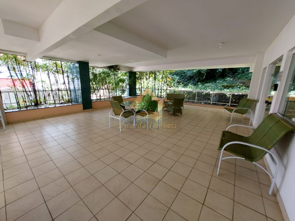 Apartamento na área nobre da praia grande a150 metros do mar