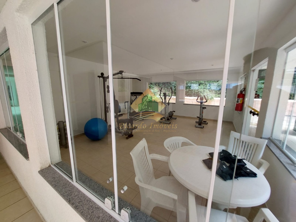 Apartamento na área nobre da praia grande a150 metros do mar