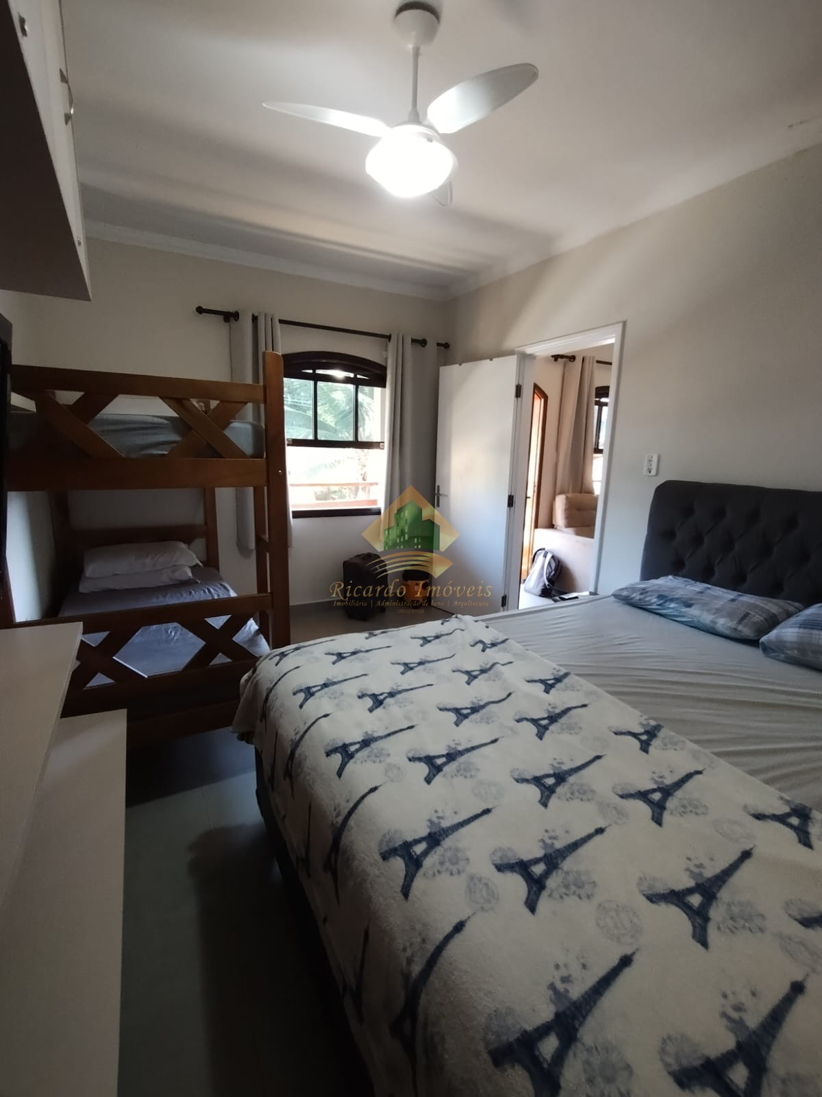 Apto com 2 Dormitórios, aconchegante, próximo a rodovia, para acesso as belas praias de Ubatuba.