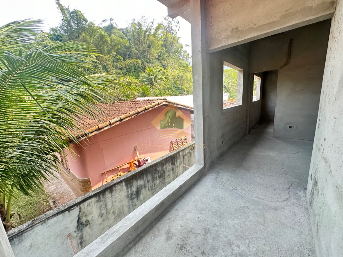 Casa em contrução oportunidade de fazer pousada