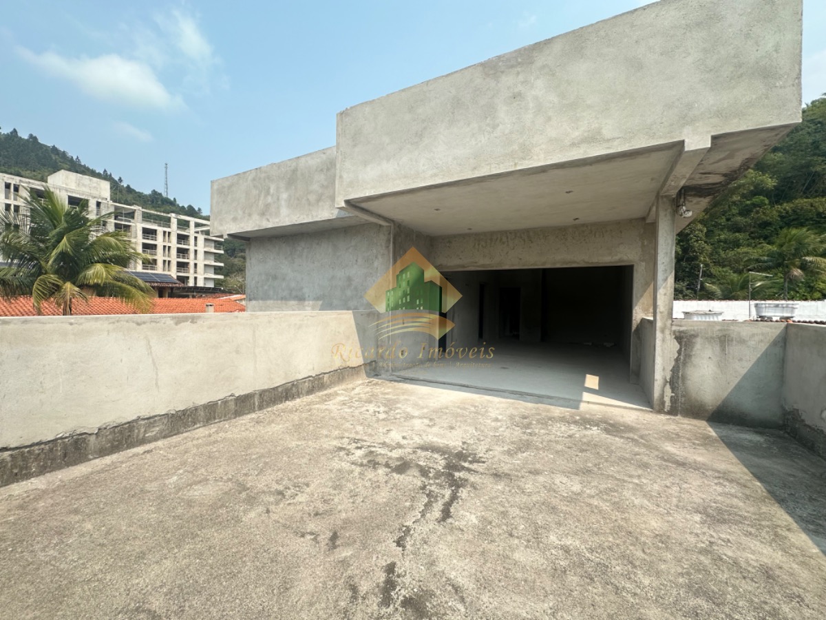 Casa em contrução oportunidade de fazer pousada