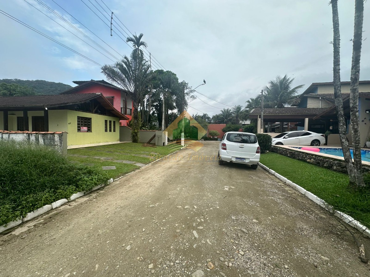 Terreno em condomínio fechado