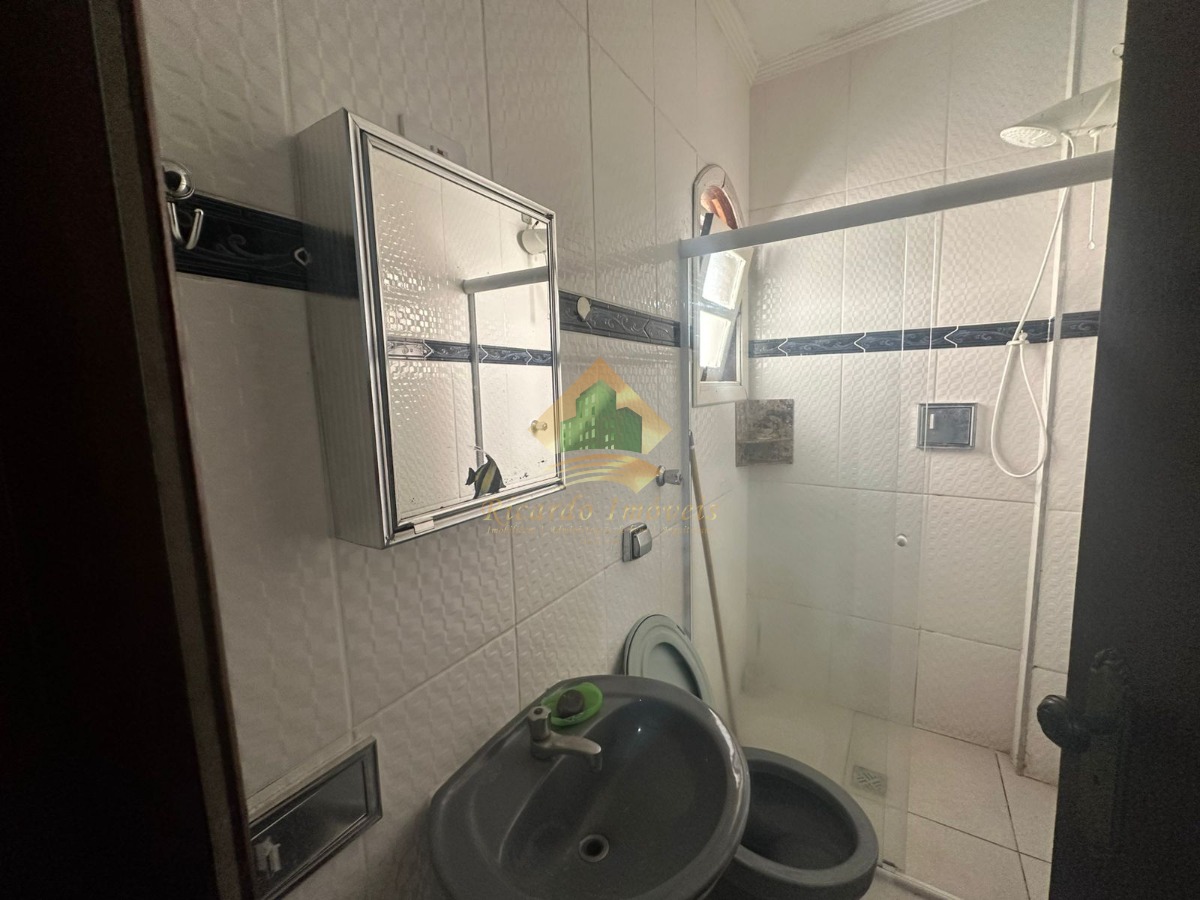 Apt de 2 dormitórios no centro de ubatuba