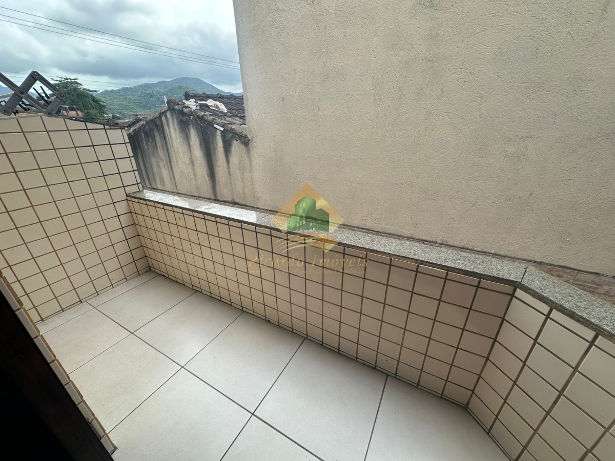 Apt de 2 dormitórios no centro de ubatuba