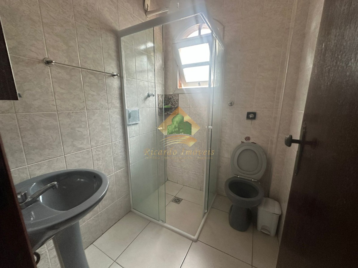 Apt de 2 dormitórios no centro de ubatuba