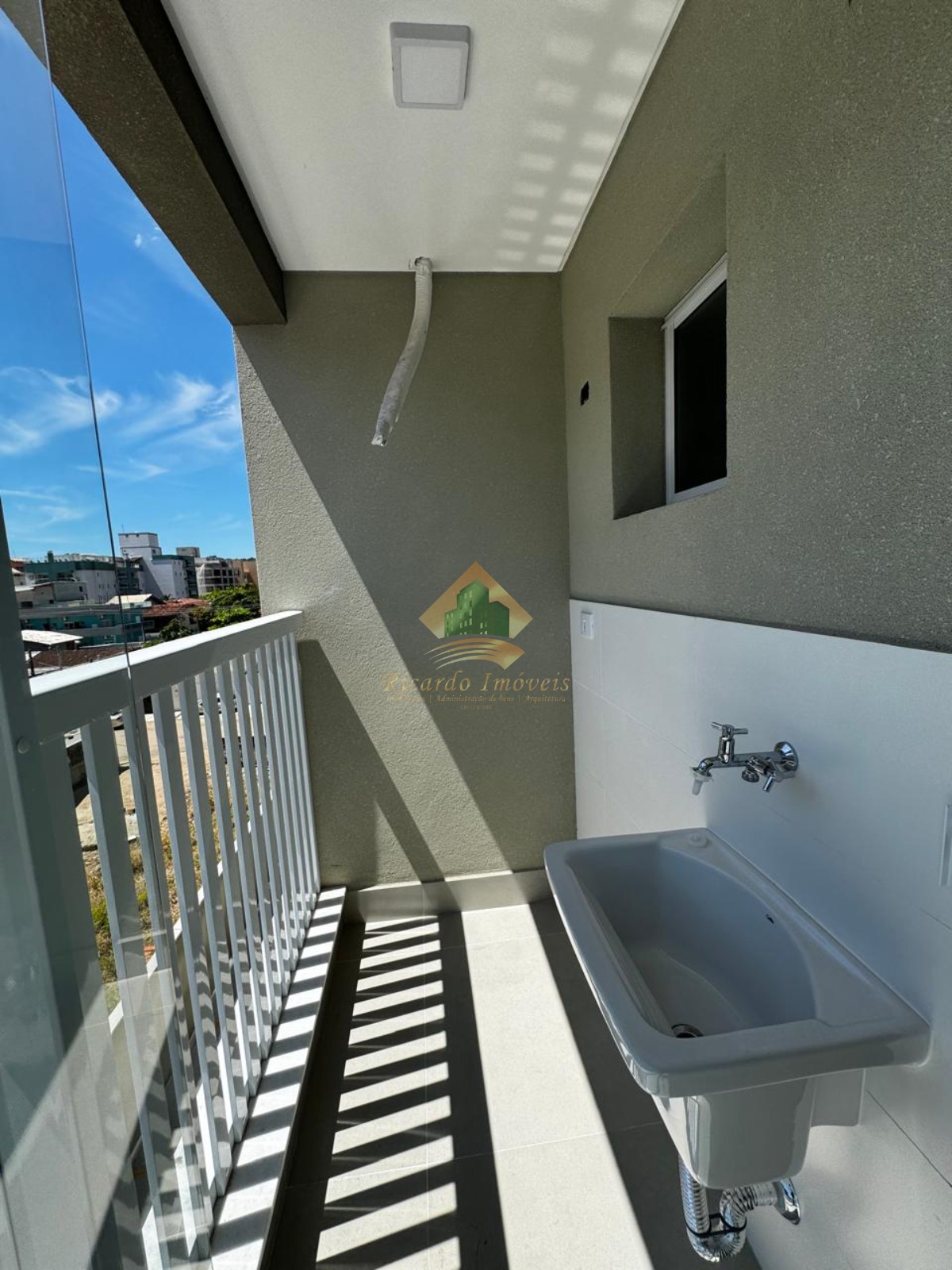 Studios novos proximo a praia temos 03 unidades no 2 andar