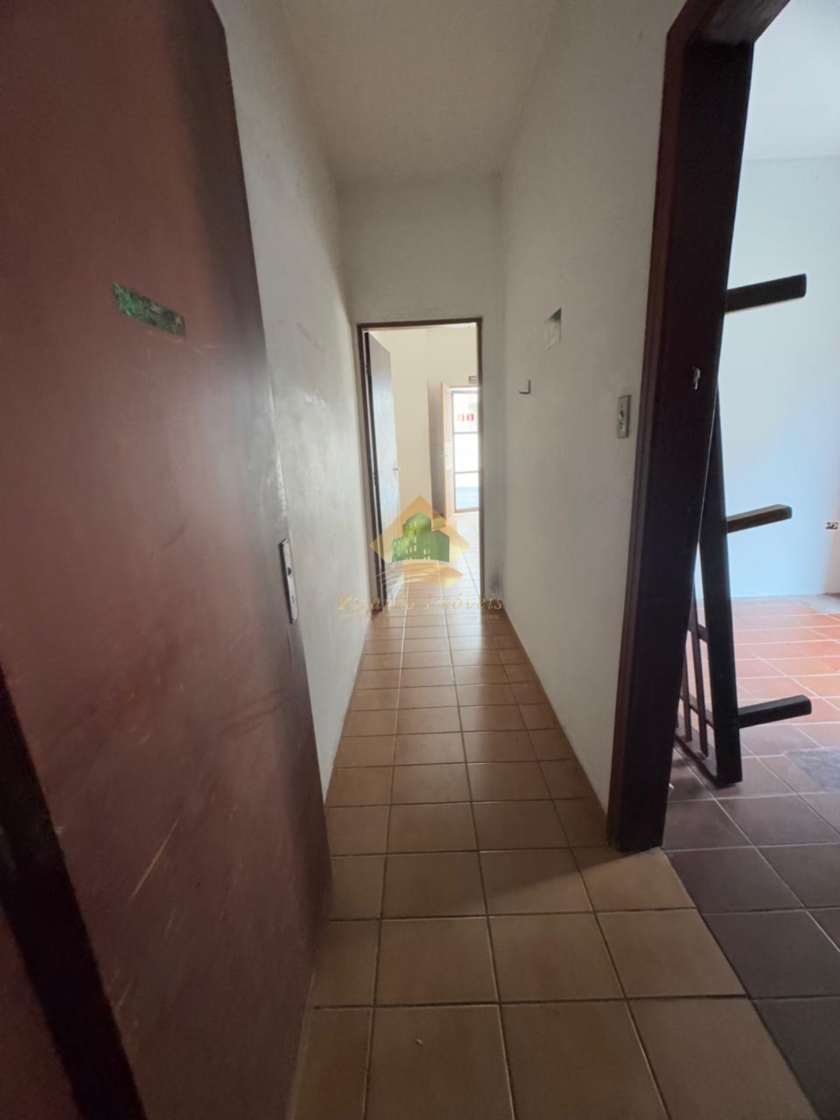 02 casa no mesmo terreno em otima localização