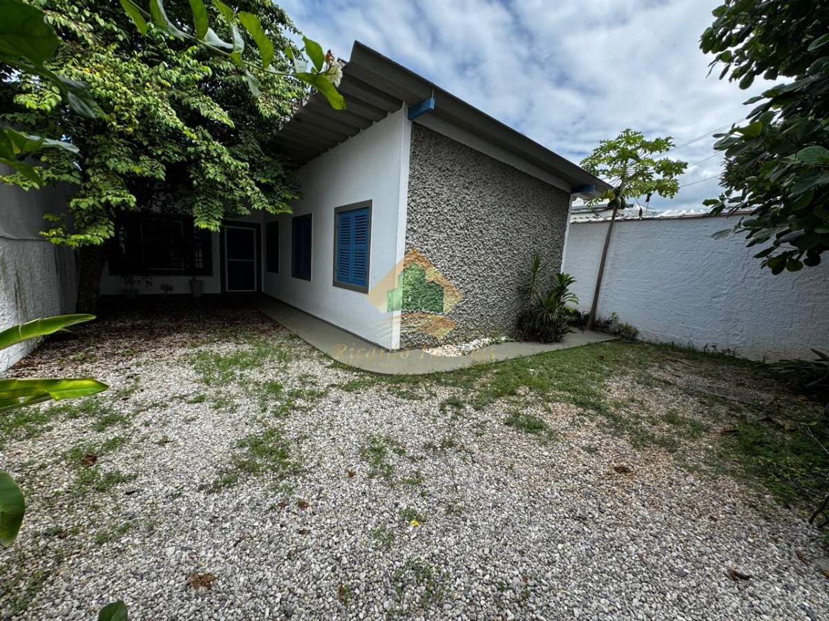 Casa 03 dormitórios otima localização