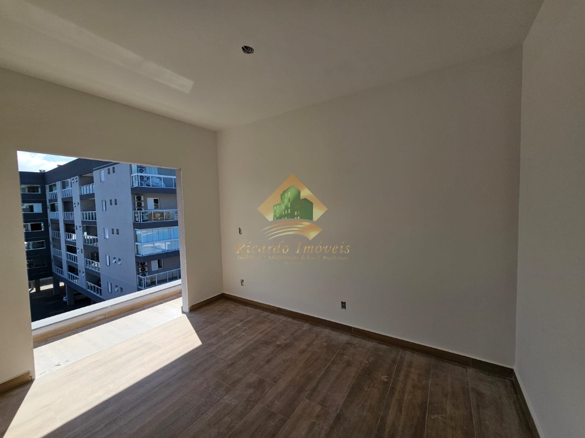 Apt com ótima localização na região central